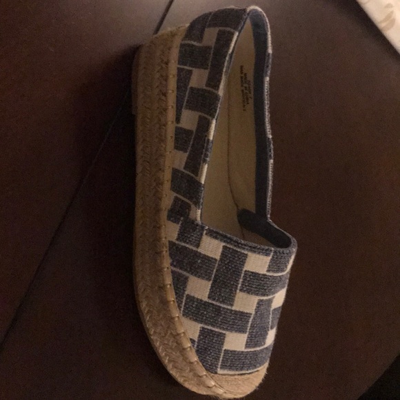Espadrille - Picture 3 of 3